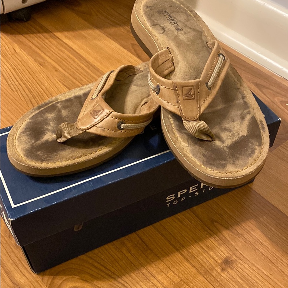SPERRY Top Sider Tan Thong Sandals 7